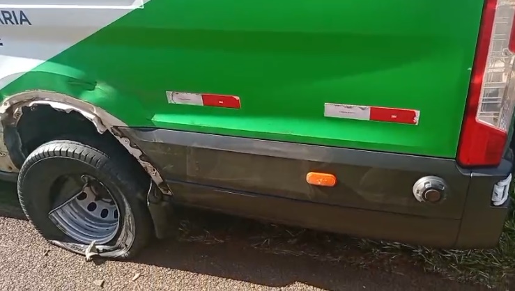 LS: Van da Secretária de Saúde do município se envolve em acidente na BR 277