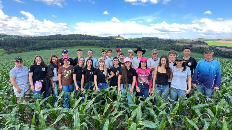 Projeto “Vivenciando a Prática” leva estudantes a imersão no agronegócio