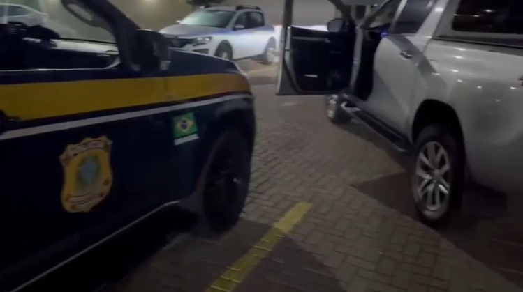 Cascavel: PRF recupera caminhonete furtada durante a madrugada em menos de duas horas 