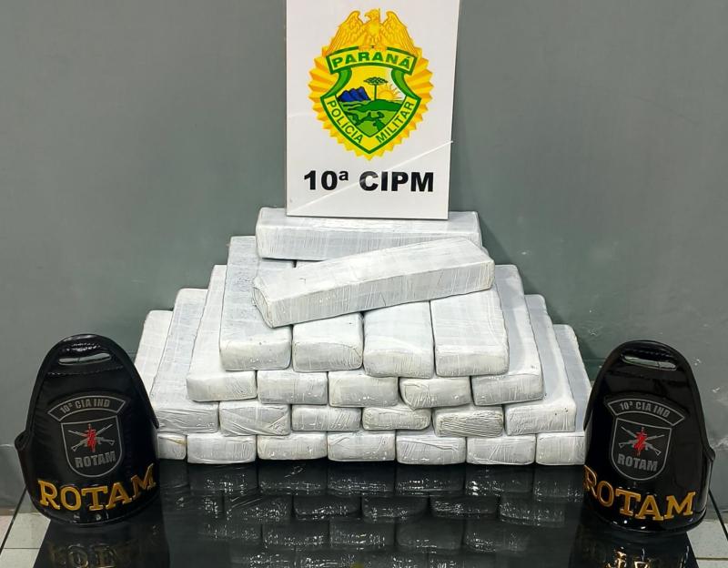 LS: PM apreende 20kg de maconha na rodoviária municipal e traficante é presa