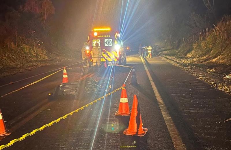 Guarapuava: Motociclista bate na traseira de carro e morre na PR-170