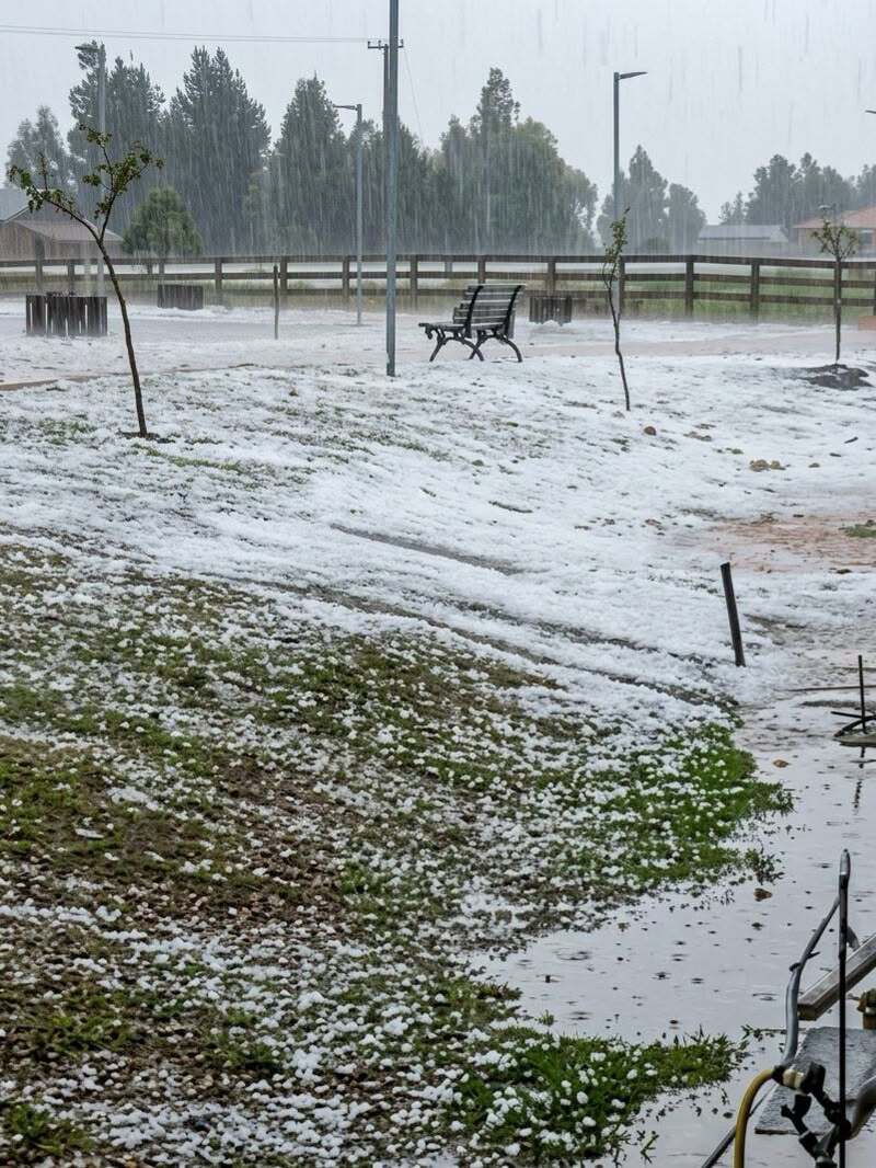 Forte chuva de granizo causa prejuízos e deixa famílias desalojadas no município de Marquinho