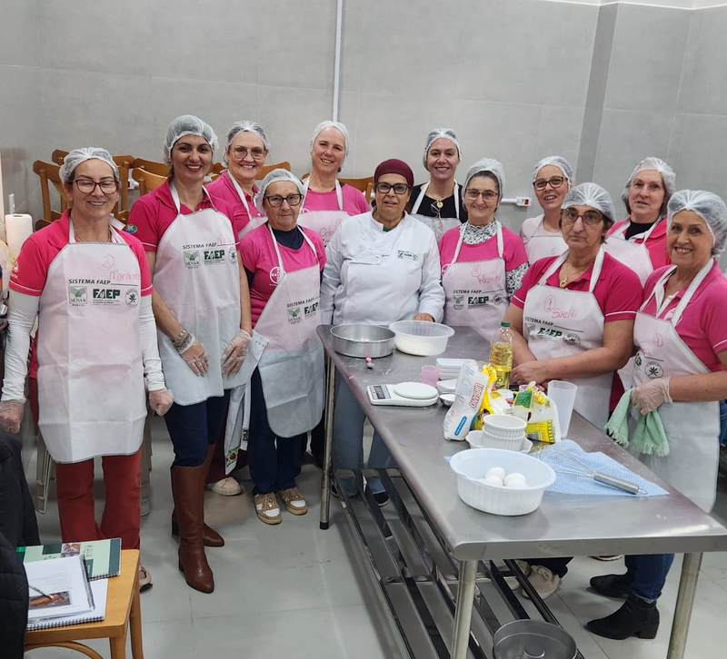 Núcleo Feminino Coprossel realiza curso de produção artesanal de alimentos