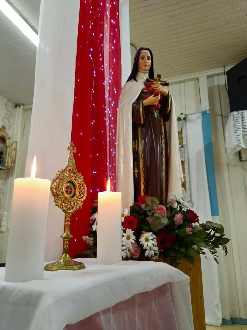 Encerramento da Novena das Rosas reúne fiéis no Bairro Palmeiras