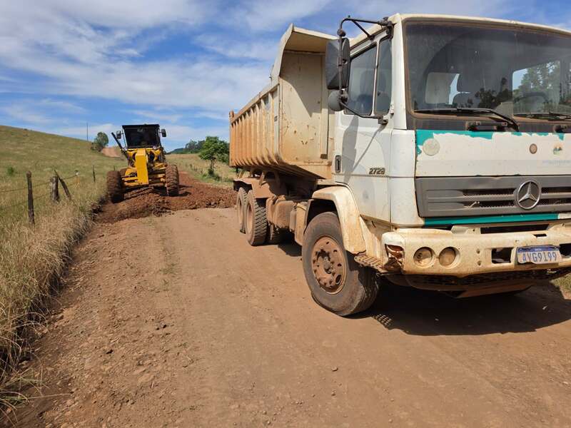 Viação e transportes intensifica recuperação de estradas em Nova Laranjeiras